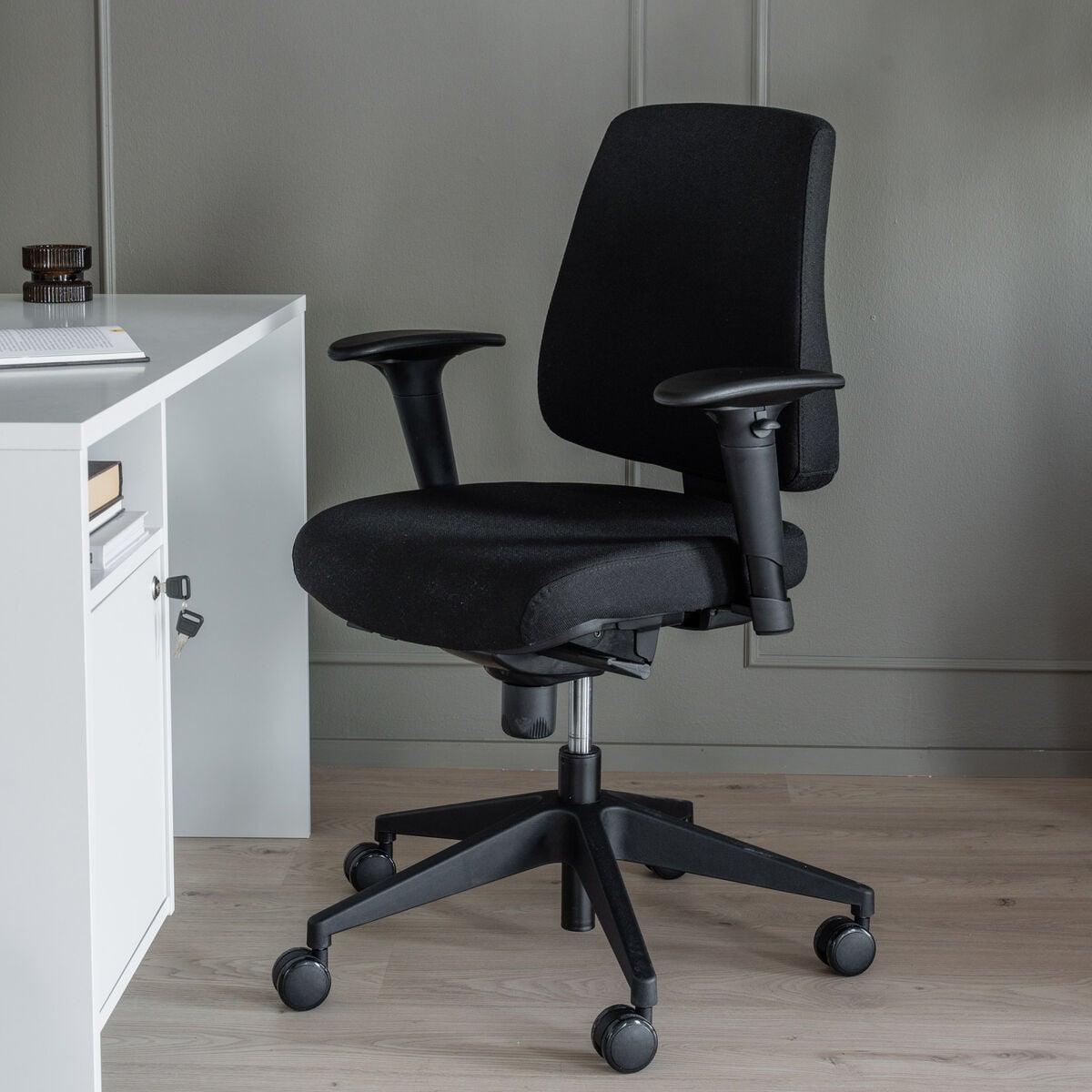 Office 10 Plus työtuoli musta